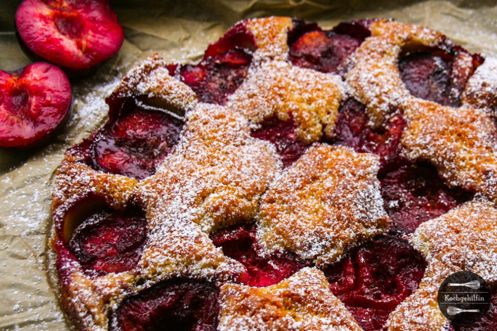 Fluffiger Pflaumenkuchen mit Ahornsirup